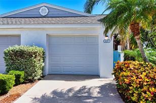 835 Waterside Ln - Photo 5