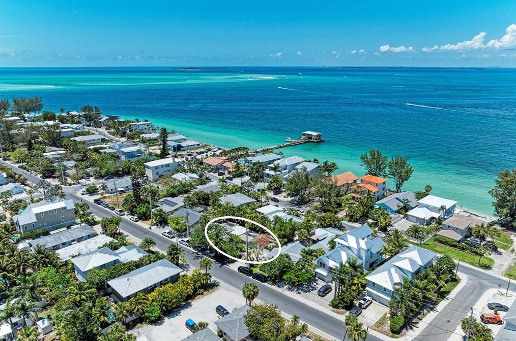 610 Bay Blvd, Anna Maria FL  exterior