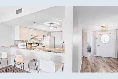 1360 Siesta Bayside Drive #1360-D, Sarasota, FL 34242 - Photo 11