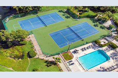 1272 Siesta Bayside Drive #1272-C, Sarasota, FL 34242 - Photo 23