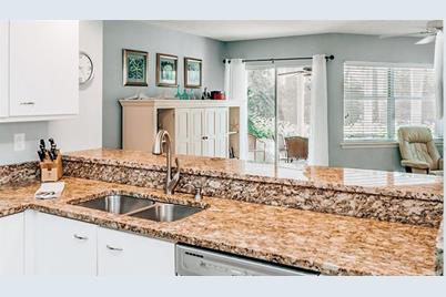 1272 Siesta Bayside Drive #1272-C, Sarasota, FL 34242 - Photo 7