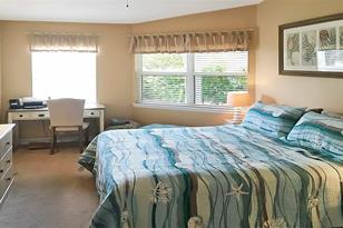 1327 Siesta Bayside Dr, Sarasota, FL 34242 - Photo 7