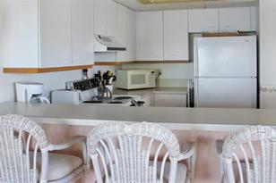 1365 Siesta Bayside Dr, Sarasota, FL 34242 - Photo 9