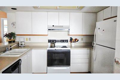 1365 Siesta Bayside Drive #1365-C, Sarasota, FL 34242 - Photo 7