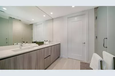 301 Quay Commons Drive #704, Sarasota, FL 34236 - Photo 27