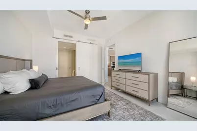 301 Quay Commons Drive #704, Sarasota, FL 34236 - Photo 25