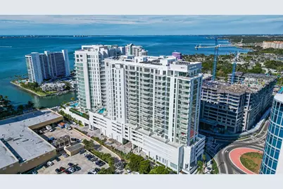 301 Quay Commons Drive #704, Sarasota, FL 34236 - Photo 1