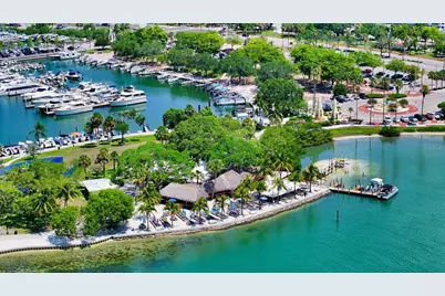 301 Quay Commons Drive #704, Sarasota, FL 34236 - Photo 35