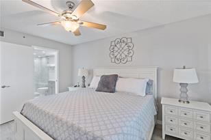 1374 Siesta Bayside Dr, Sarasota, FL 34242 - Photo 19