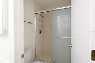 1260 Siesta Bayside Dr, Sarasota, FL 34242 - Photo 29