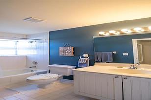 1340 Siesta Bayside Dr, Sarasota, FL 34242 - Photo 25