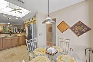 9611 Castle Point Dr, Sarasota, FL 34238 - Photo 5