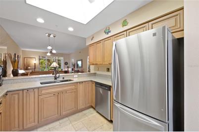 9611 Castle Point Drive #915, Sarasota, FL 34238 - Photo 7