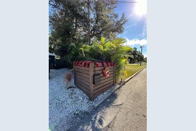 107 22nd Street E, Bradenton, FL 34208 - Photo 5