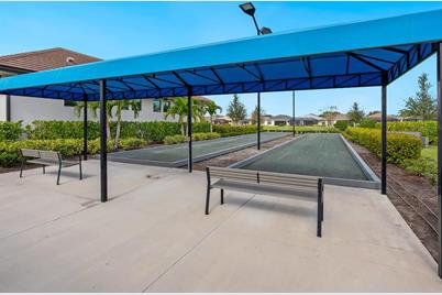 17822 Cresswind Terrace, Lakewood Ranch, FL 34211 - Photo 45