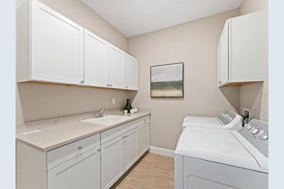 17822 Cresswind Terrace, Lakewood Ranch, FL 34211 - Photo 29