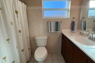 2666 Woodgate Ln, Sarasota, FL 34231 - Photo 11