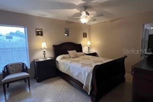 2666 Woodgate Ln, Sarasota, FL 34231 - Photo 9