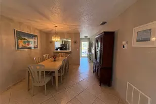 2666 Woodgate Ln, Sarasota, FL 34231 - Photo 7