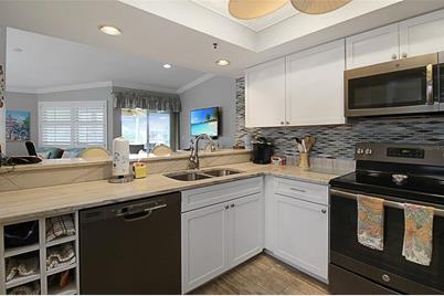 1339 Siesta Bayside Drive #1339-C, Sarasota, FL 34242 - Photo 11