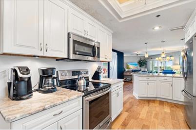 5621 Gulf Of Mexico Drive #103, Longboat Key, FL 34228 - Photo 11