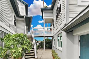 1343 Siesta Bayside Dr, Sarasota, FL 34242 - Photo 3