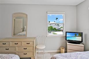 1343 Siesta Bayside Dr, Sarasota, FL 34242 - Photo 33