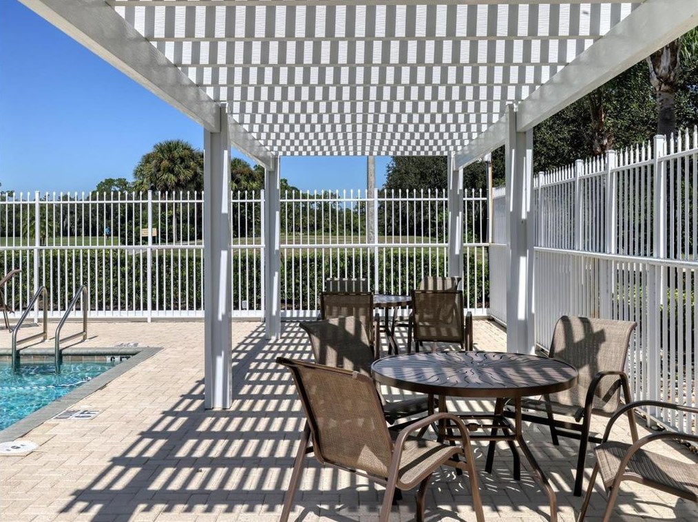 7534 Birds Eye Ter, Bradenton FL  34203-7149 exterior