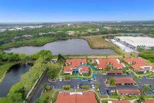 5400 34th St W #15c, Bradenton, FL 34210