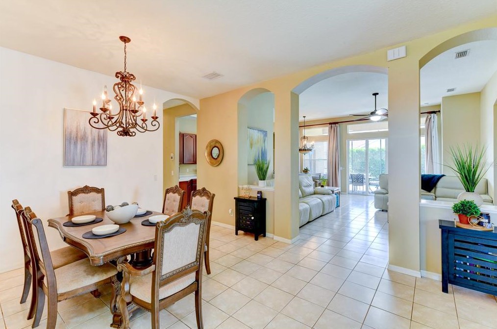 6188 46 St, Bradenton FL  34203-6302 exterior