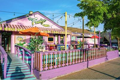 2572 Jefferson Circle, Sarasota, FL 34239 - Photo 65