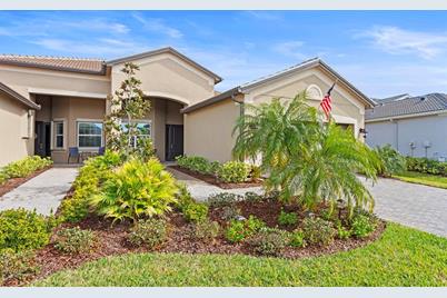 4917 Avila Lakes Drive, Wimauma, FL 33598 - Photo 1