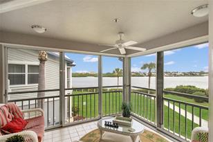 1366 Siesta Bayside Dr, Sarasota, FL 34242 - Photo 15