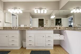 1366 Siesta Bayside Dr, Sarasota, FL 34242 - Photo 55