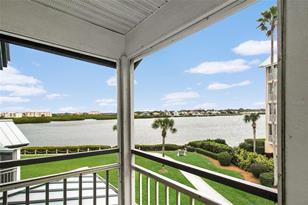 1366 Siesta Bayside Dr, Sarasota, FL 34242 - Photo 49