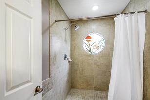 1366 Siesta Bayside Dr, Sarasota, FL 34242 - Photo 57