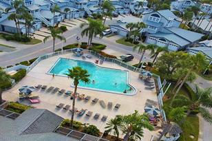 1366 Siesta Bayside Dr, Sarasota, FL 34242 - Photo 3