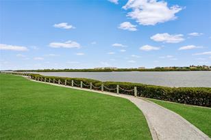 1366 Siesta Bayside Dr, Sarasota, FL 34242 - Photo 7