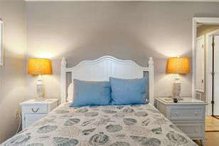 1366 Siesta Bayside Dr, Sarasota, FL 34242 - Photo 31