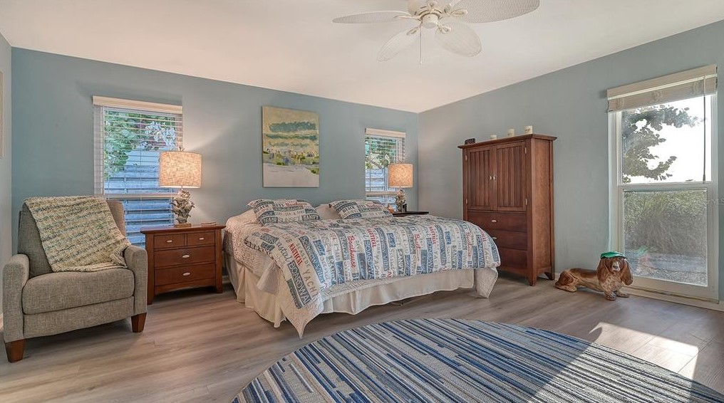 406 Casey Ky Rd, Nokomis FL 34275-3372 exterior