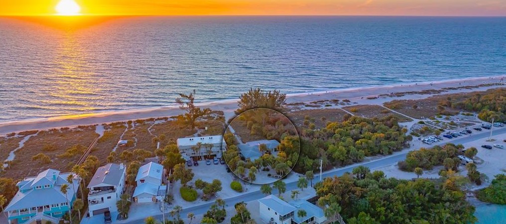 406 Casey Ky Rd, Nokomis FL 34275-3372 exterior