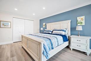 9393 Midnight Pass Rd, Sarasota, FL 34242 - Photo 17