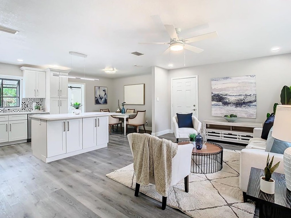 6123 111th Ave, Tampa FL  33617-3129 exterior