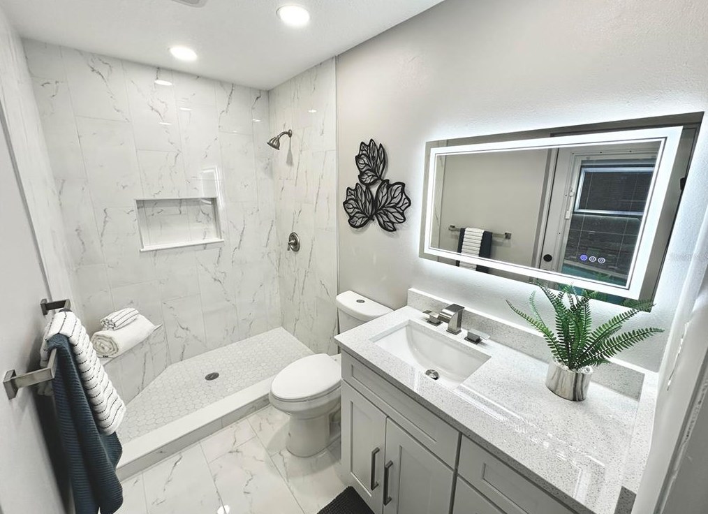 6123 111th Ave, Tampa FL  33617-3129 exterior