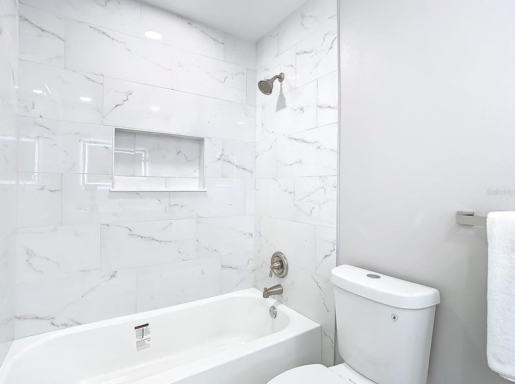 6123 111th Ave, Tampa FL  33617-3129 exterior