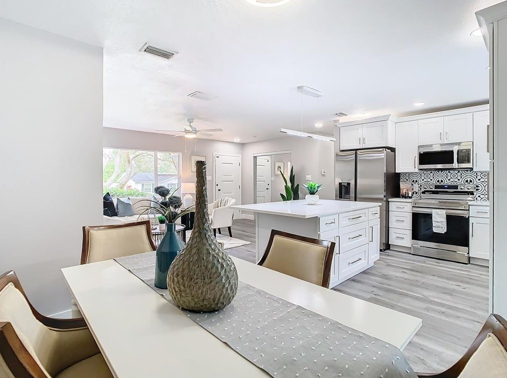 6123 111th Ave, Tampa FL  33617-3129 exterior