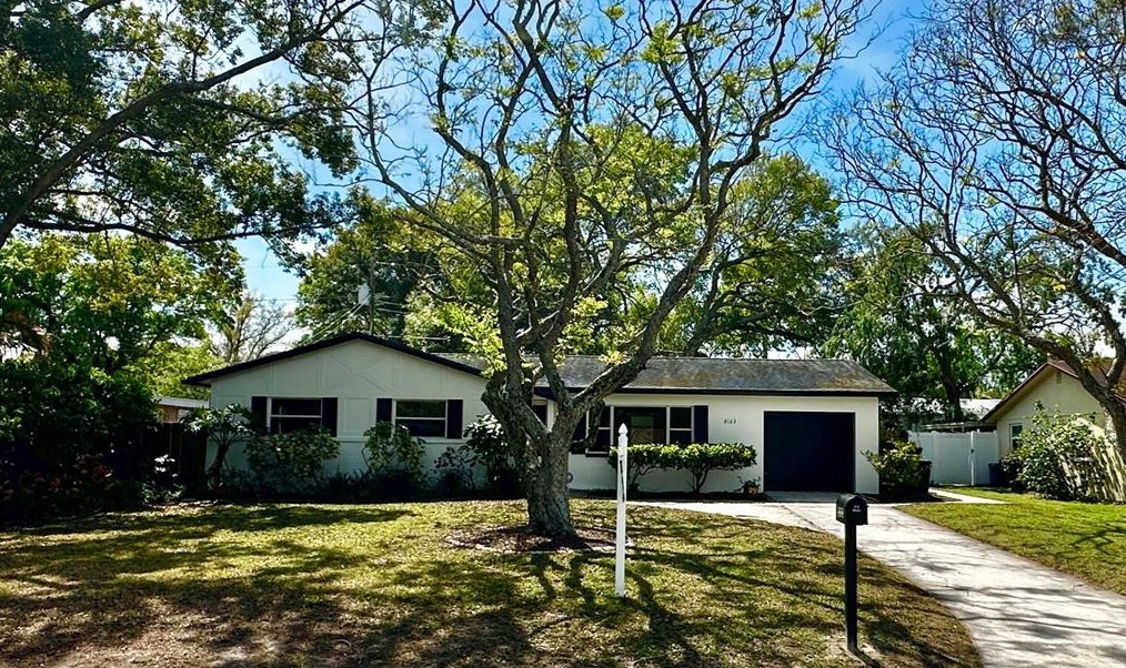 6123 111th Ave, Tampa FL  33617-3129 exterior