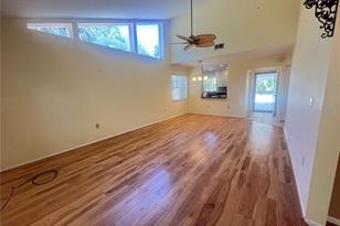 4975 Village Gardens Dr #49, Sarasota, FL 34234