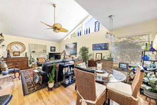 4975 Village Gardens Dr - Photo 7