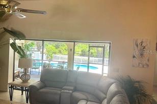 13509 2nd Ave E, Bradenton, FL 34212